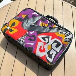60-70s VTG Go-Go  groovy girl abstract cloth travel bag includes key colorful